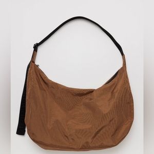 NWT Baggu Large Nylon Crescent Bag (Brown)